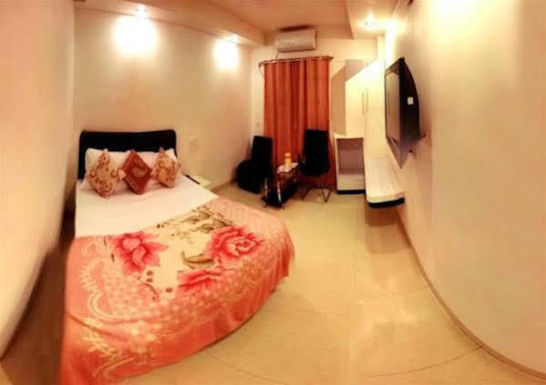 Arihant Hotel ハイデラバード エクステリア 写真
