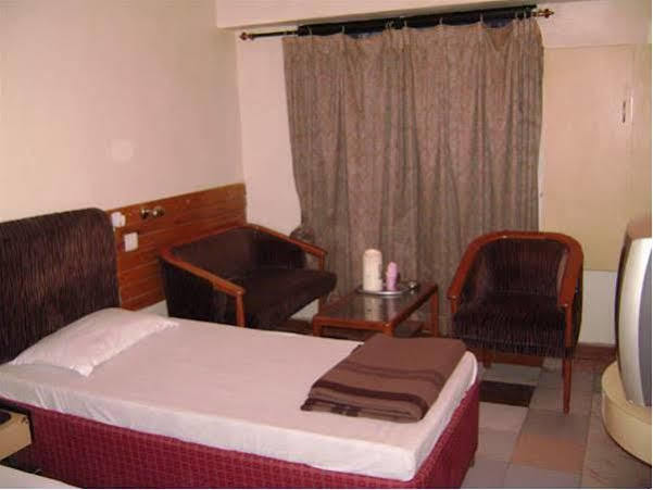 Arihant Hotel ハイデラバード エクステリア 写真